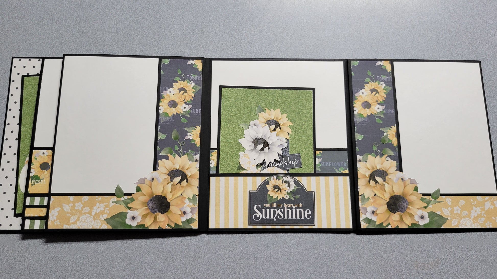Sunflowers Photo Albums middle pocket.