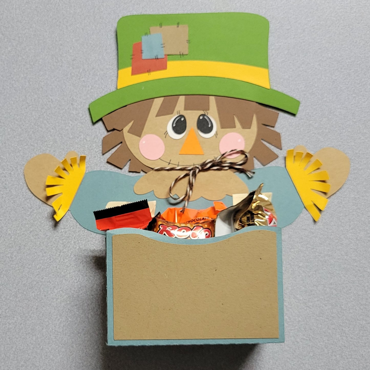 Belly Box Scarecrow